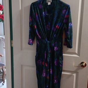 Vintage Darian Size 12 Green, Blue, purple & Pink Floral dress.